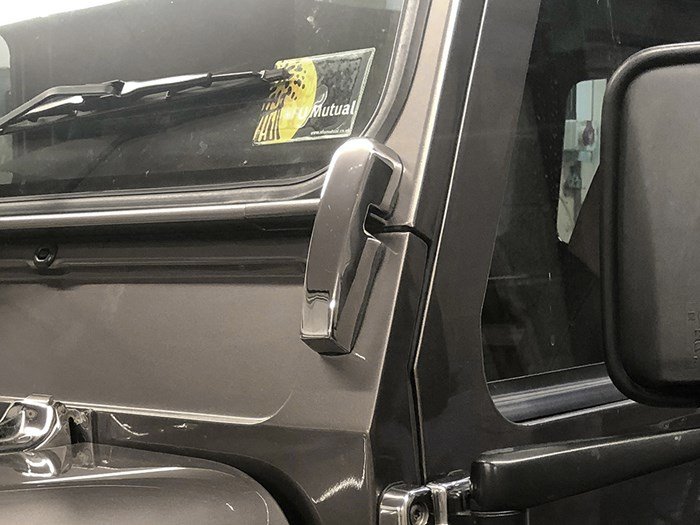 Windscreen Brackets – Defender