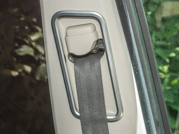 Front Safety Belt Frame Trim - D4 – Discovery 4