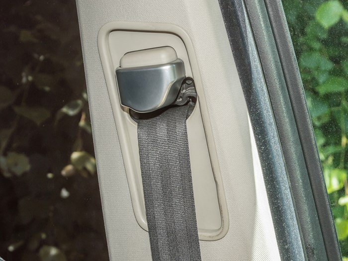 Front Safety Belt Cover Trim - D4 – Discovery 4