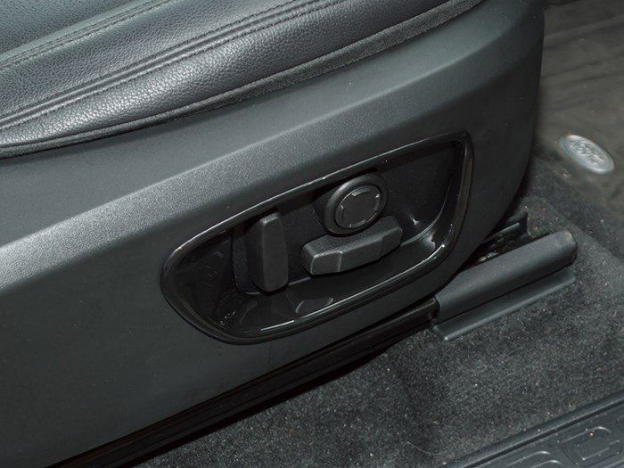 Seat Side Frame Trim - Ds15 – Discovery Sport