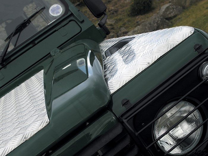 Bonnet Protector 90/110 – Defender