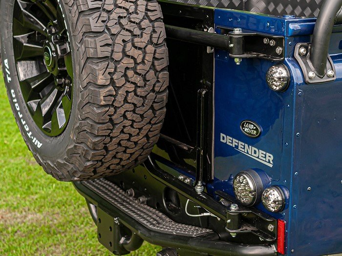 Swing Away Rear Door Mount Spare Wheel Carrier – Defender