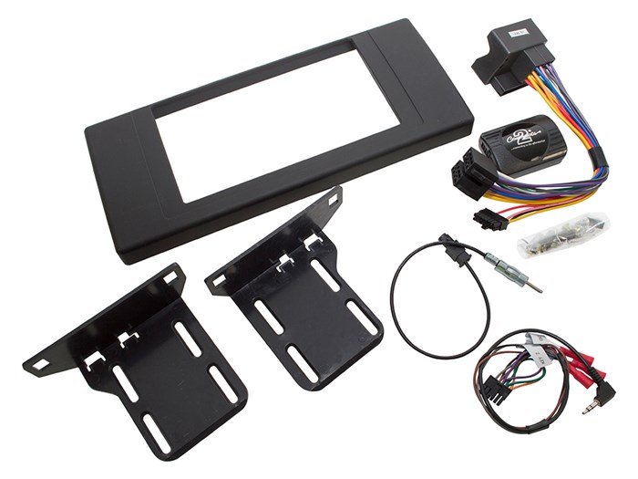 Black L322 Complete Double Din Radio Install Kit – Range Rover 2002–2012 excluding amplified