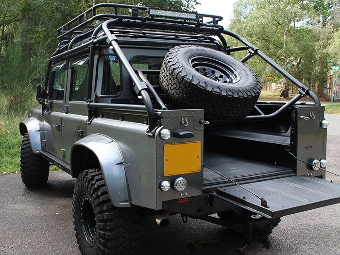Safety Devices Fixed Spare Wheel Carrier – Defender 110 Double Cab 1983–2016