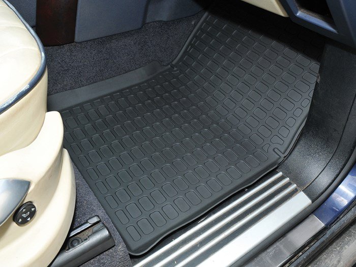 Rubber Mat Set – Range Rover 2002–2012 up to 6A999999