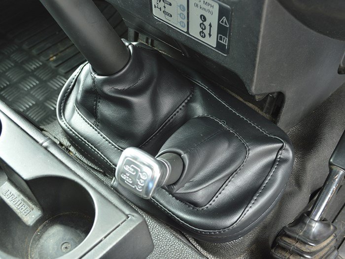 Gearbox Gaiter – Defender 2007–2016