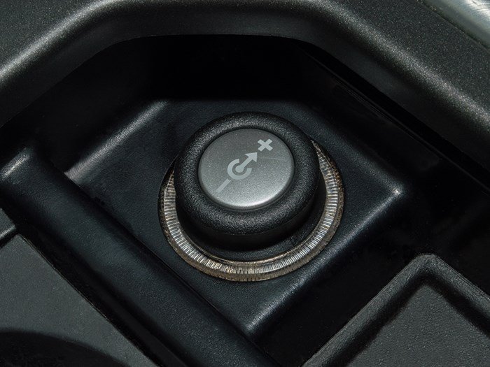 12V Blanking Plug – Discovery 3, Discovery 4 (+1 more)