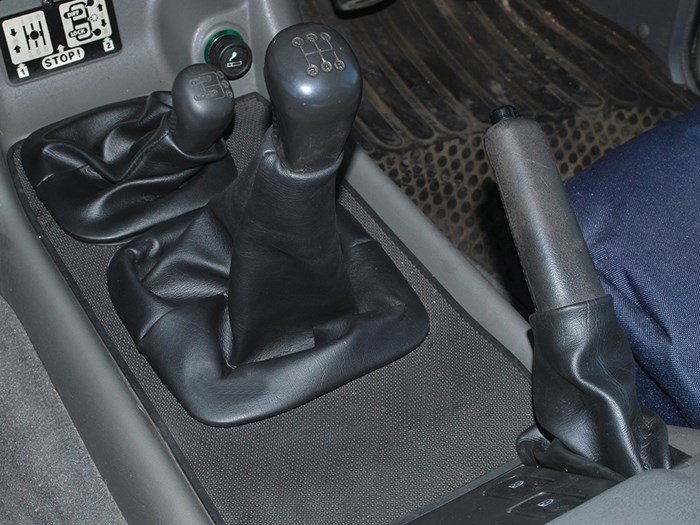Gear Lever Gaiter – Discovery 1 (+1 more)