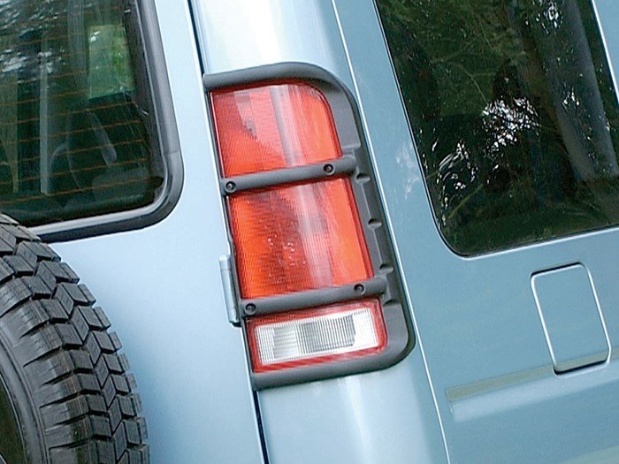 Rear Wing Light Guards – Discovery 2