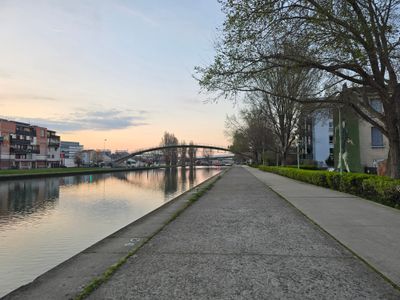 promenade au bord du Canal à Aubervilliers