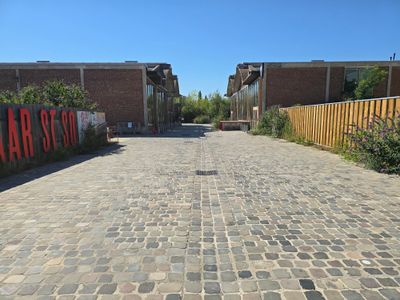Bazaar St-Lo, conversion d'une friche ferroviaire à Lille