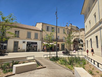 aménagement des espaces publics de la Porte de France à Nîmes