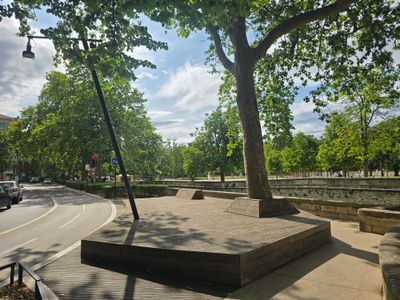 quai de la Fontaine à Nîmes