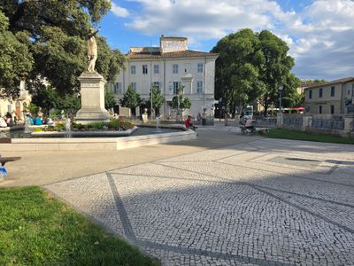 square Antonin à Nîmes