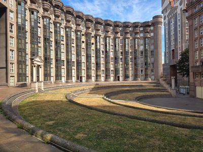 Palais d'Abraxas à Noisy-le--Grand, oeuvre de Ricardo Bofill